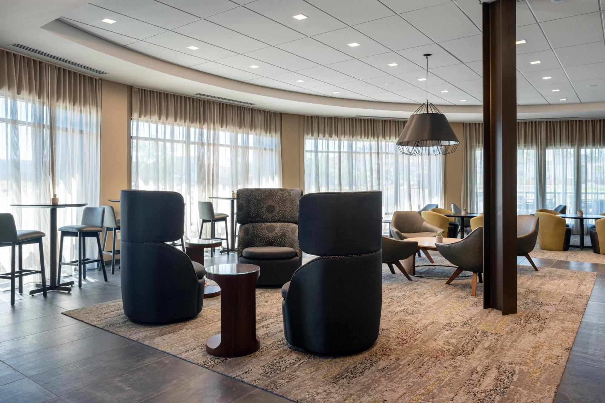 فندق Courtyard By Marriott Petaluma Sonoma County المظهر الخارجي الصورة