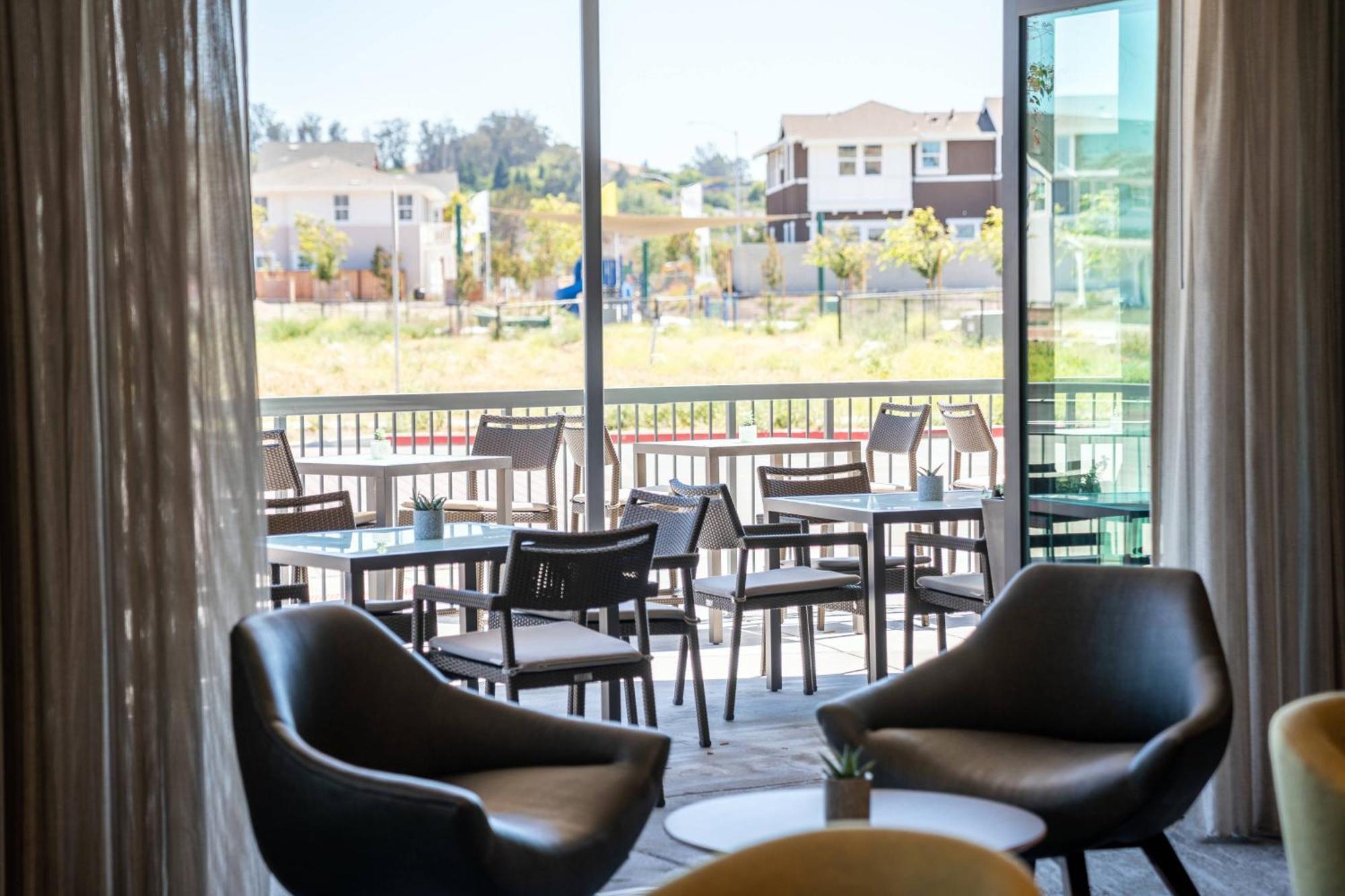 فندق Courtyard By Marriott Petaluma Sonoma County المظهر الخارجي الصورة